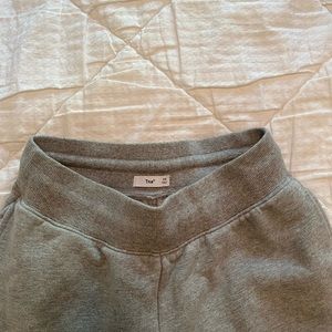 Aritzia Cozy Fleece Boyfriend Cuffed Sweatpants☑️